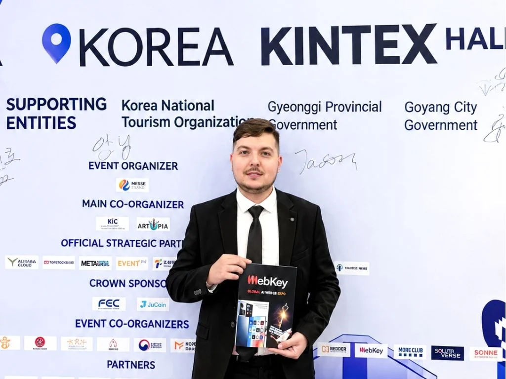 Nicolas Magor at an exhibition in Korea Nicolas Magor at an exhibition in Korea